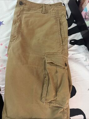 Levi's Cargo Shorts Sz 42 Excellent Condition